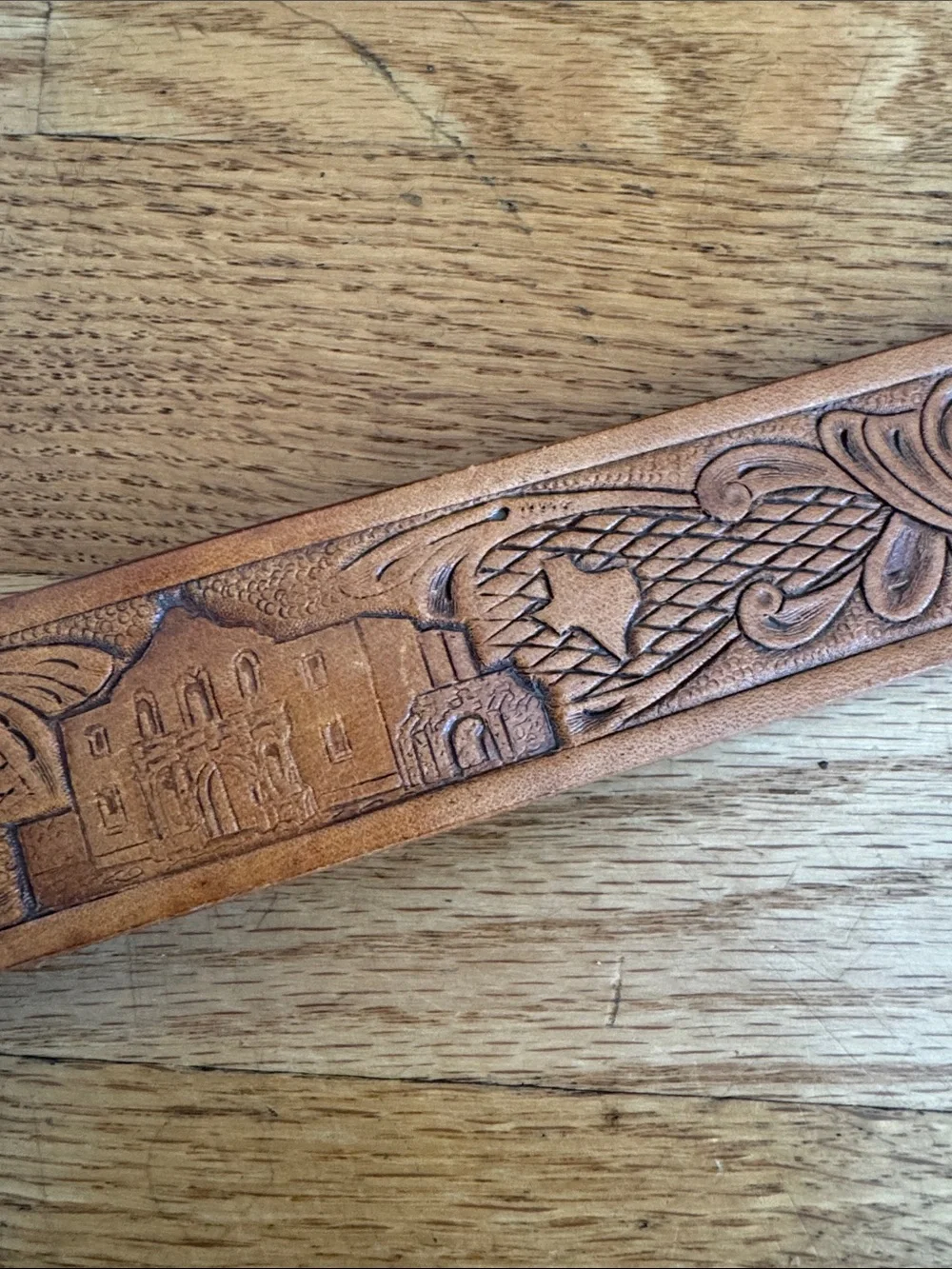 Texas theme Brown Leather Belt - Decorative Western Design - Star, Alamo